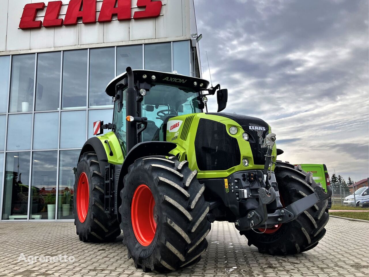 tracteur à roues Claas Axion 810 CEMATIC