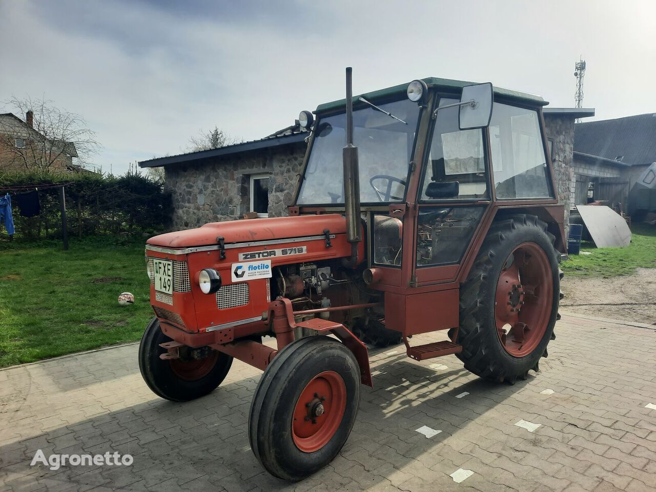 tracteur à roues Zetor 5718